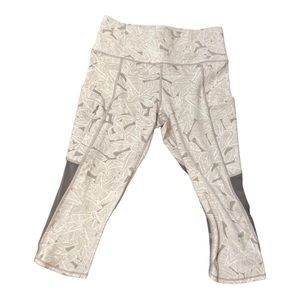 Athleta Leggings Short Style Gray and White Size Small